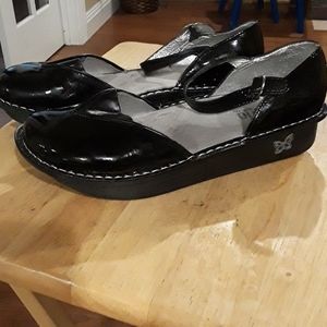 Size 11 Alegria Shoes